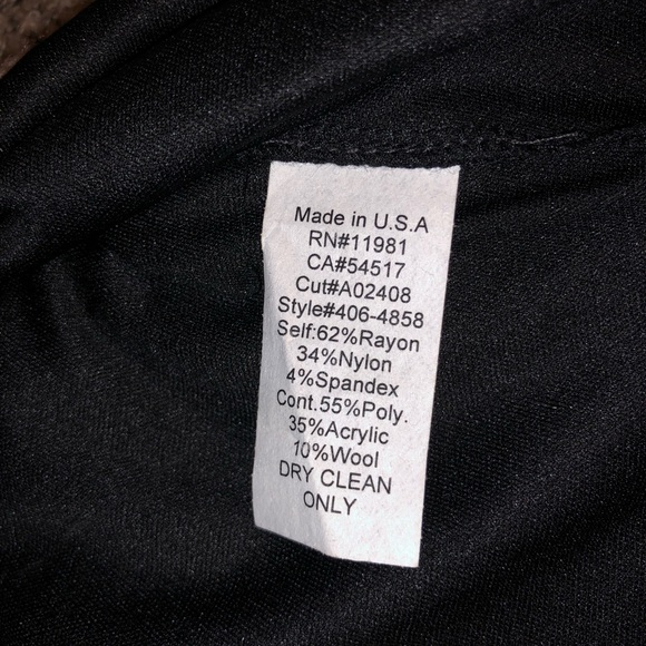 Woman’s Dress - Picture 3 of 3